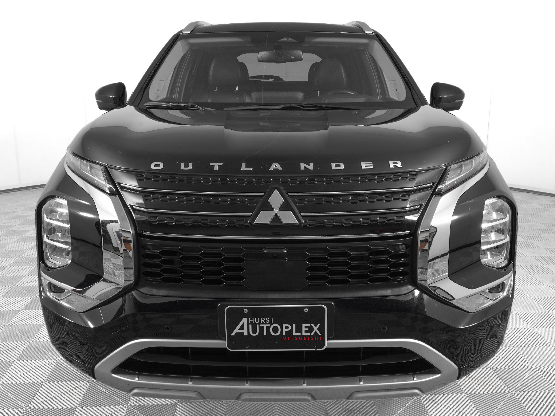 Used 2024 Mitsubishi Outlander SEL FWD image 2