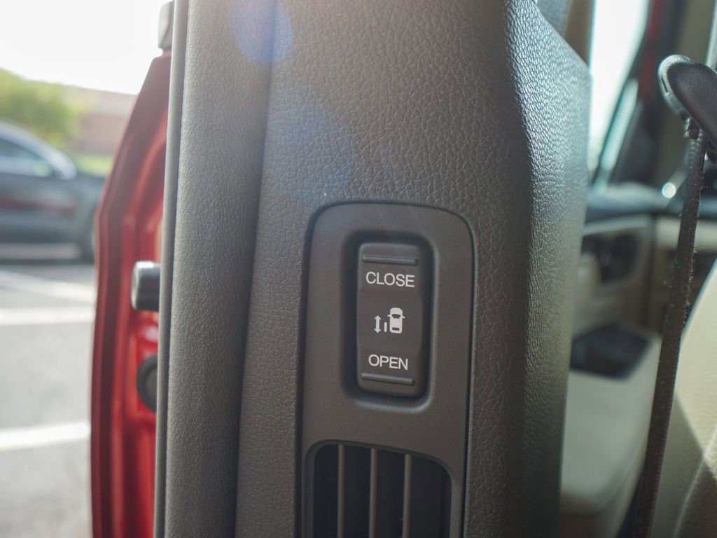 Used 2023 Honda Odyssey Elite image 32