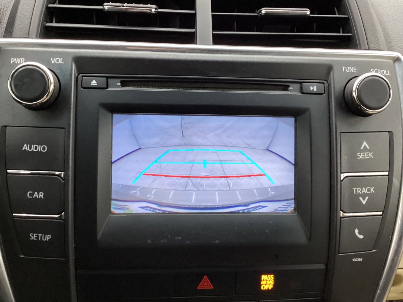 Used 2015 Toyota Camry LE FWD image 34