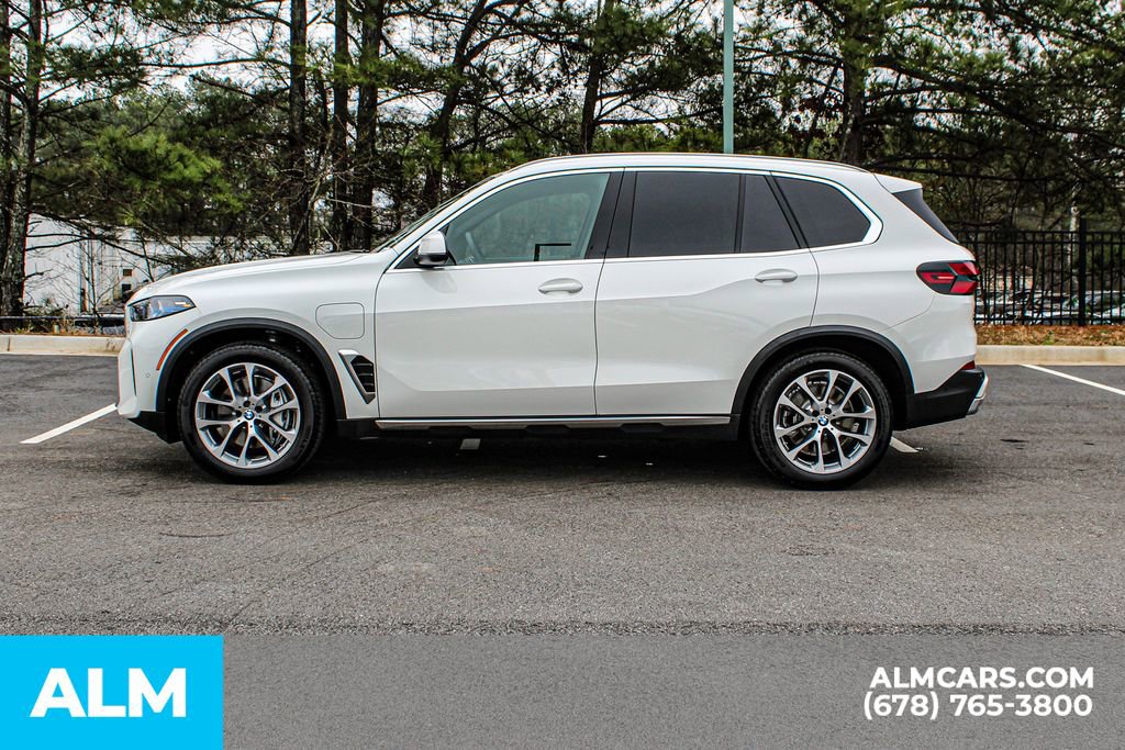 Used 2026 BMW X5 xDrive50e w/ Executive Package image 7