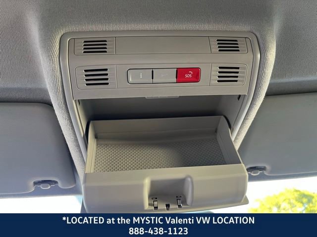 Used 2020 Volkswagen Tiguan SE image 40