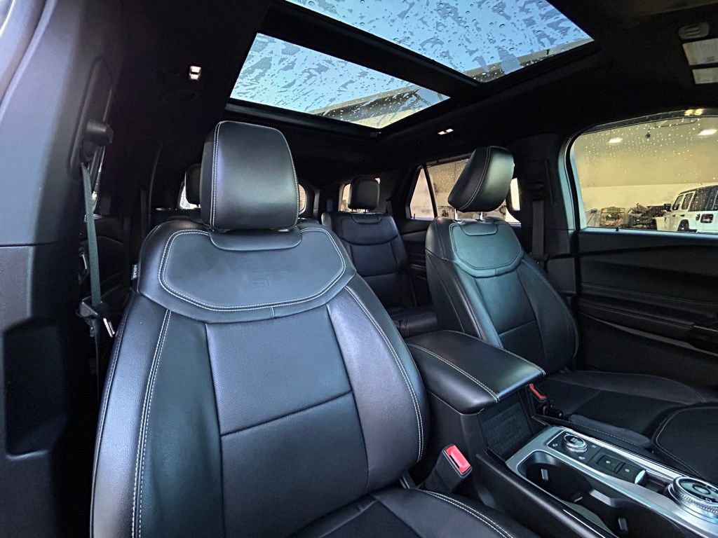 Used 2021 Ford Explorer ST w/ Equipment Group 401A AWD/4WD image 28