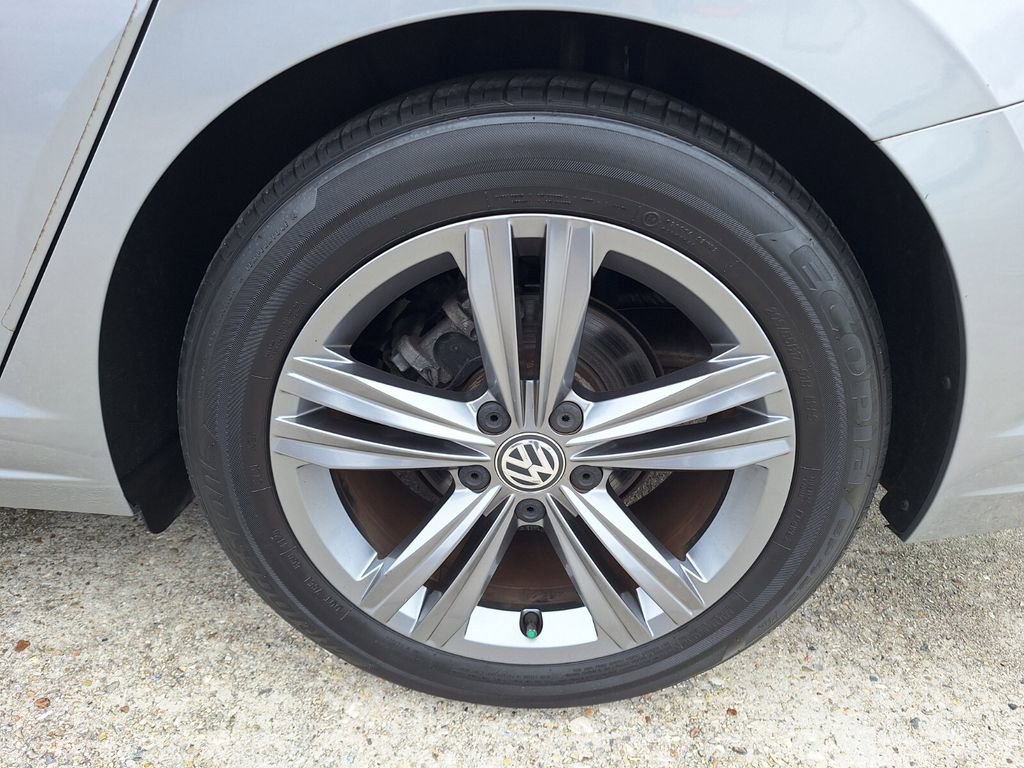 Used 2021 Volkswagen Jetta R-Line w/ R-Line Cold Weather Package image 22