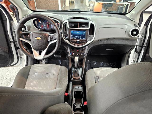 Used 2019 Chevrolet Sonic LT image 9