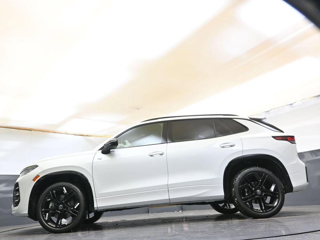 New 2026 Volkswagen Tiguan SE R-Line image 31