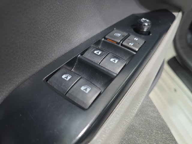 Used 2019 Toyota Camry SE FWD image 26