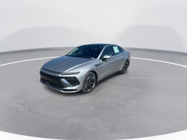 Used 2024 Hyundai Sonata SEL w/ Convenience Package FWD image 4