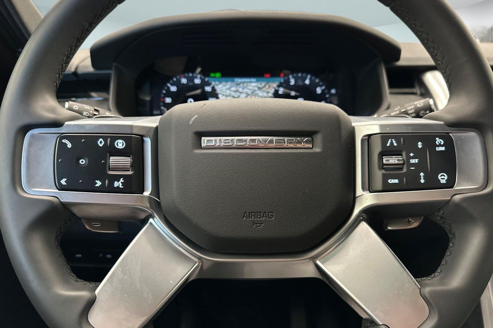 Certified 2025 Land Rover Discovery S AWD/4WD image 10