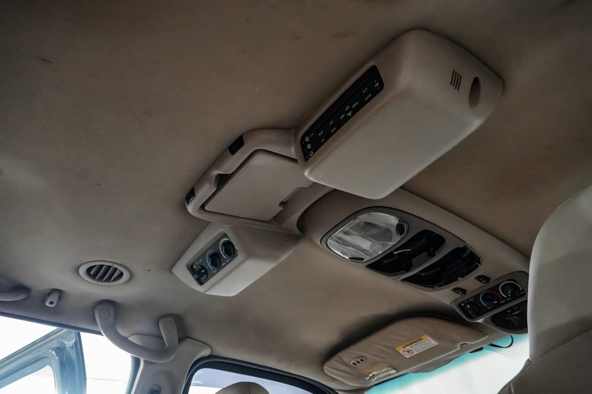 Used 2004 Ford Excursion Limited AWD/4WD image 25