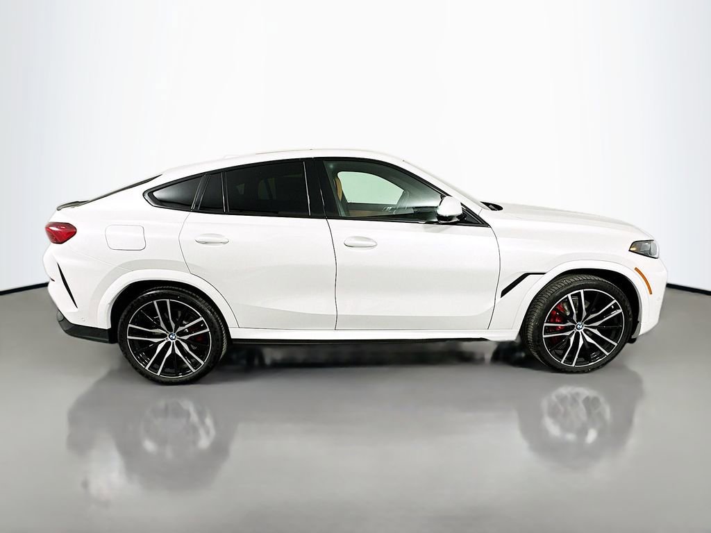 Used 2026 BMW X6 xDrive40i w/ Climate Comfort Package AWD/4WD image 4