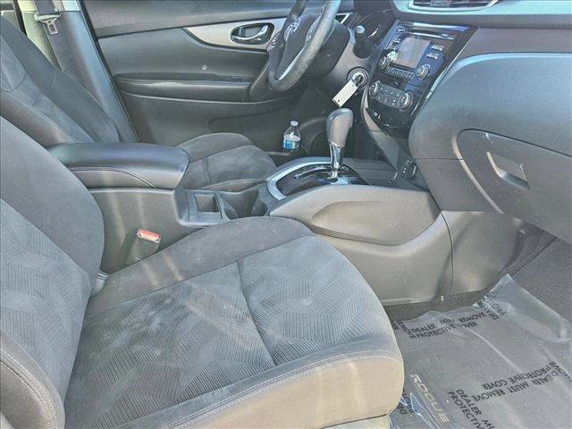 Used 2016 Nissan Rogue S FWD image 19