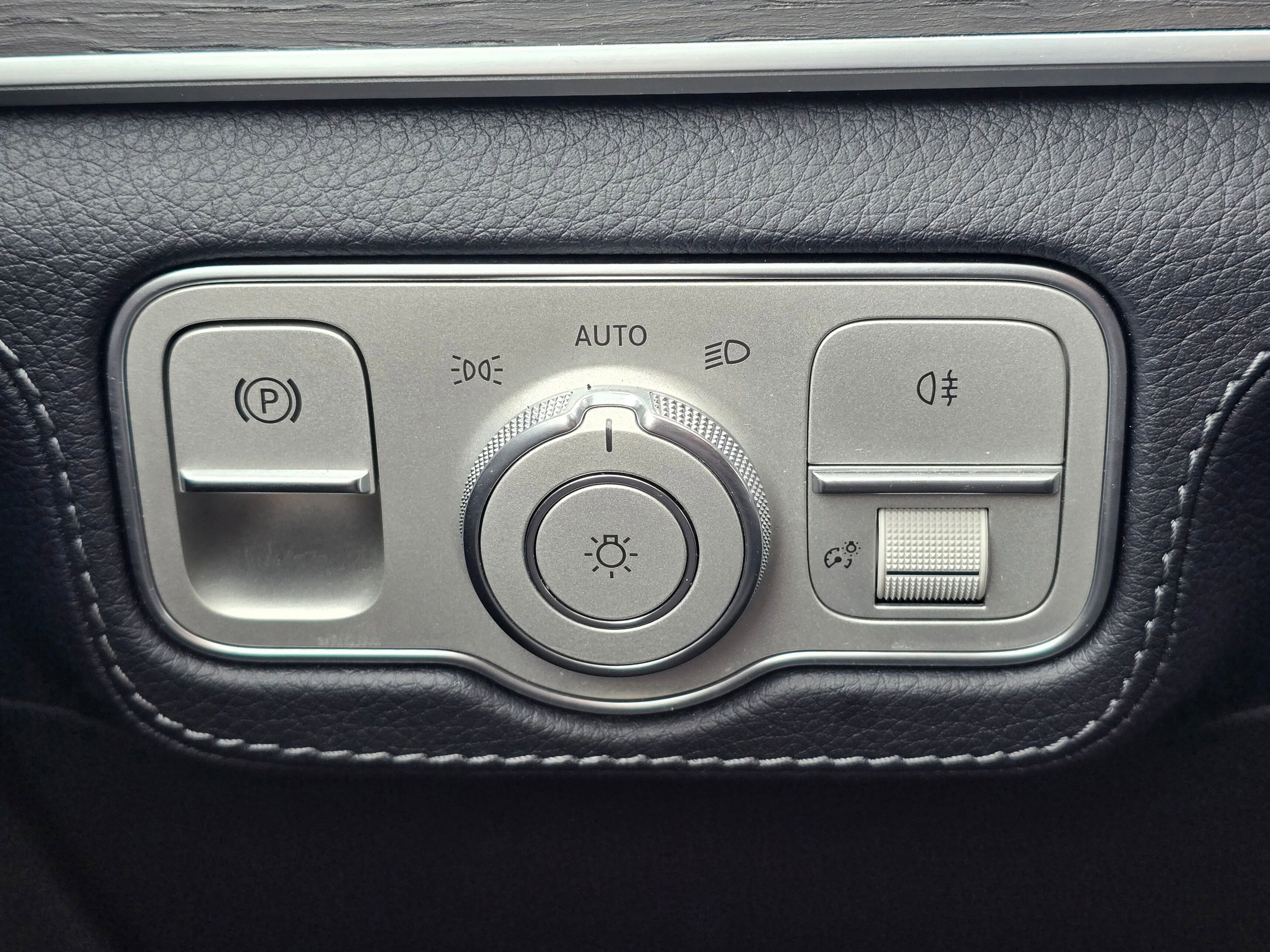 Used 2024 Mercedes-Benz GLE 350 4MATIC image 56