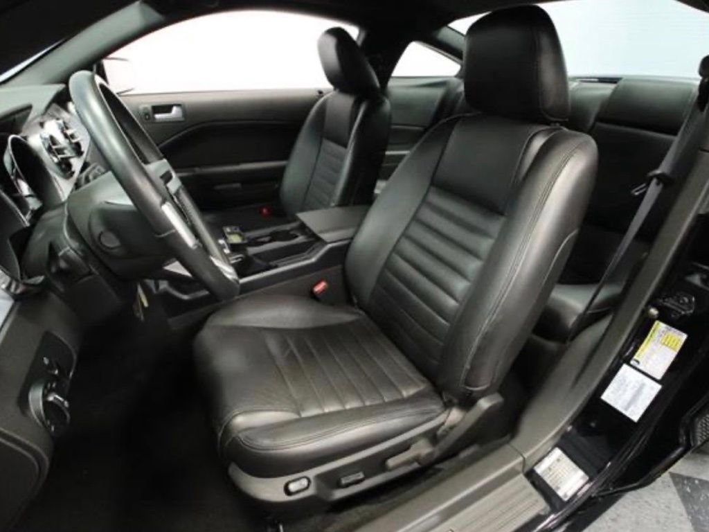 Used 2006 Ford Mustang GT Premium RWD image 17