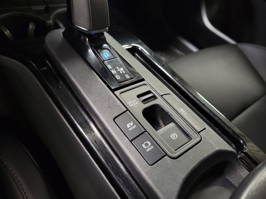 Used 2023 Toyota Prius XLE AWD/4WD image 18