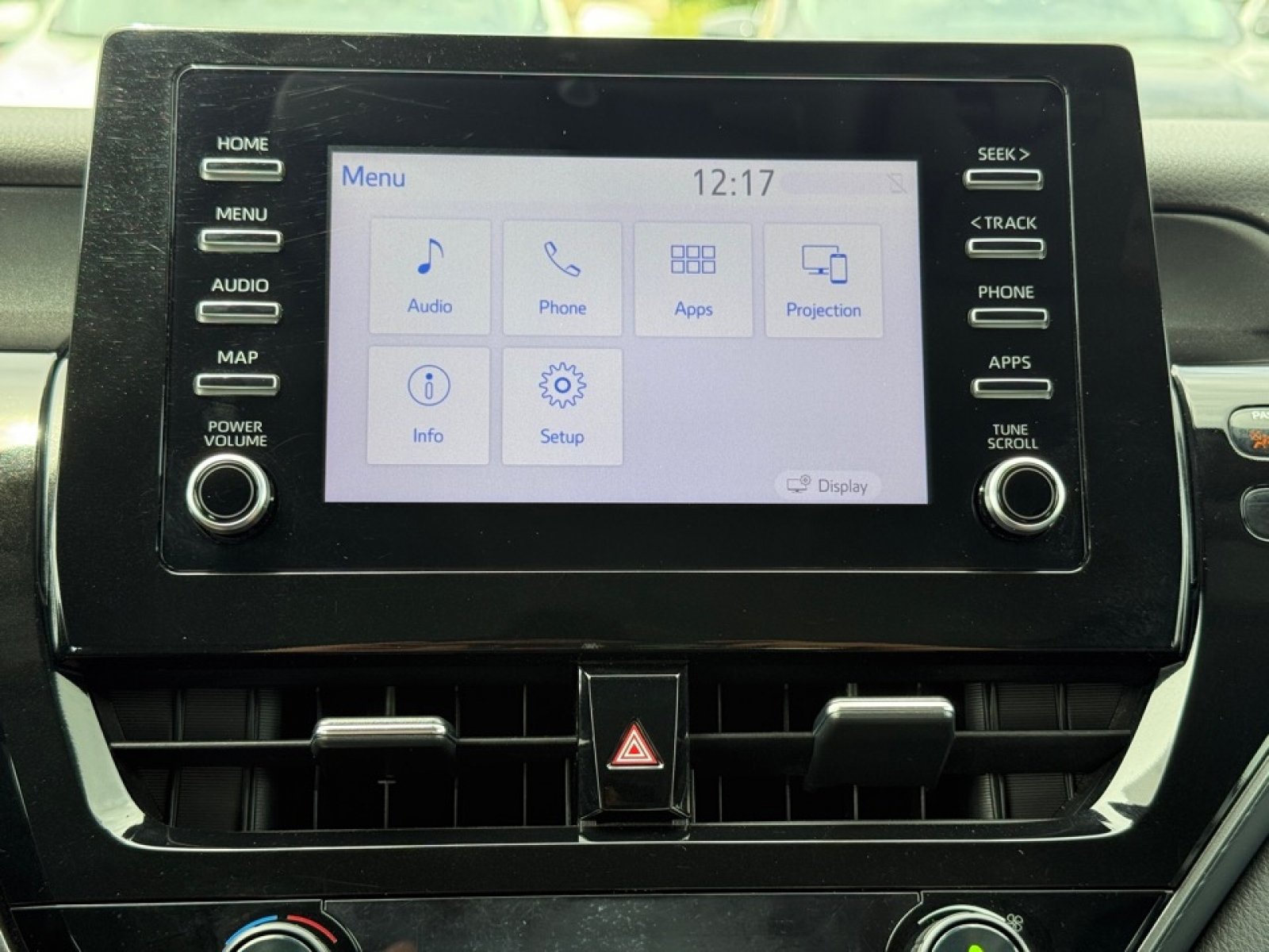 Used 2023 Toyota Camry SE FWD image 14