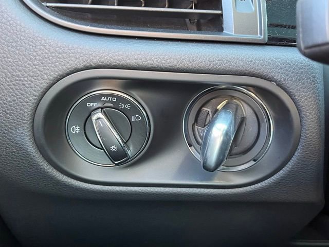 Used 2024 Porsche Macan image 23