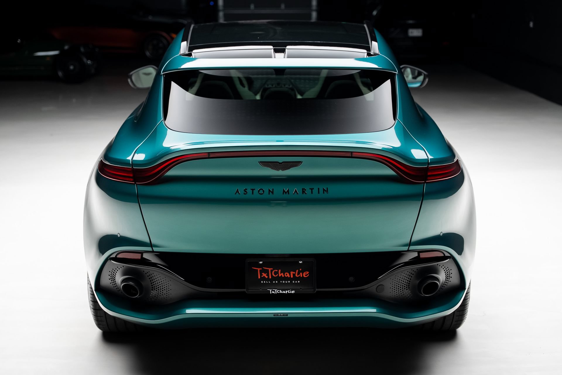 Used 2023 Aston Martin DBX AWD/4WD image 24