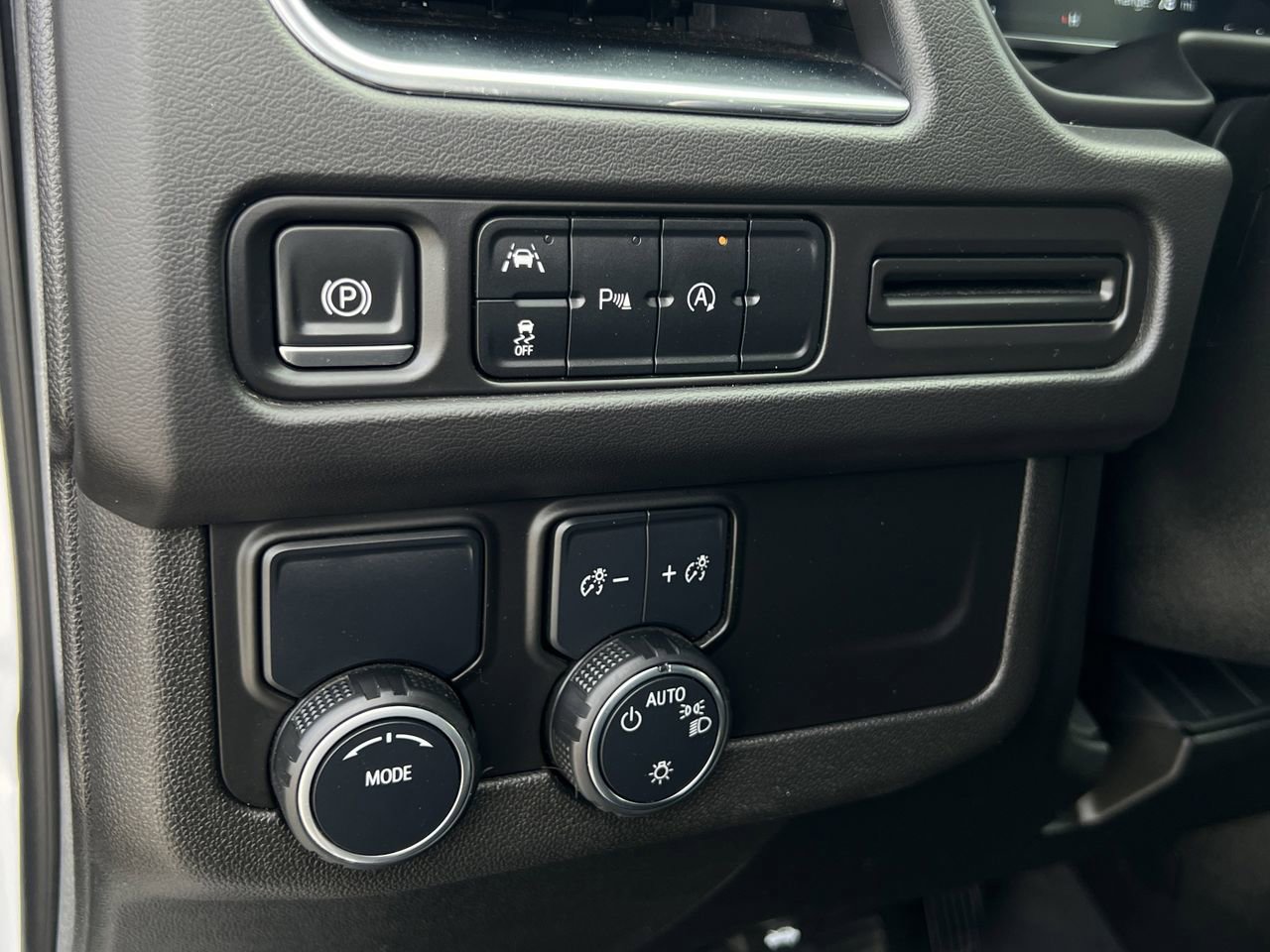 Used 2023 Chevrolet Tahoe RST RWD image 24