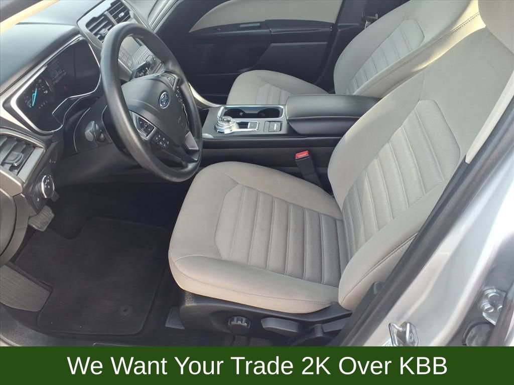Used 2018 Ford Fusion S image 9