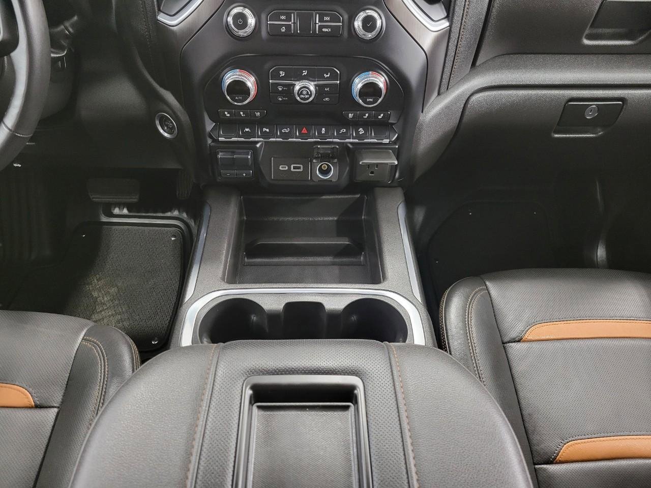 Used 2022 GMC Sierra 1500 AT4 w/ Driver Alert Package II image 17