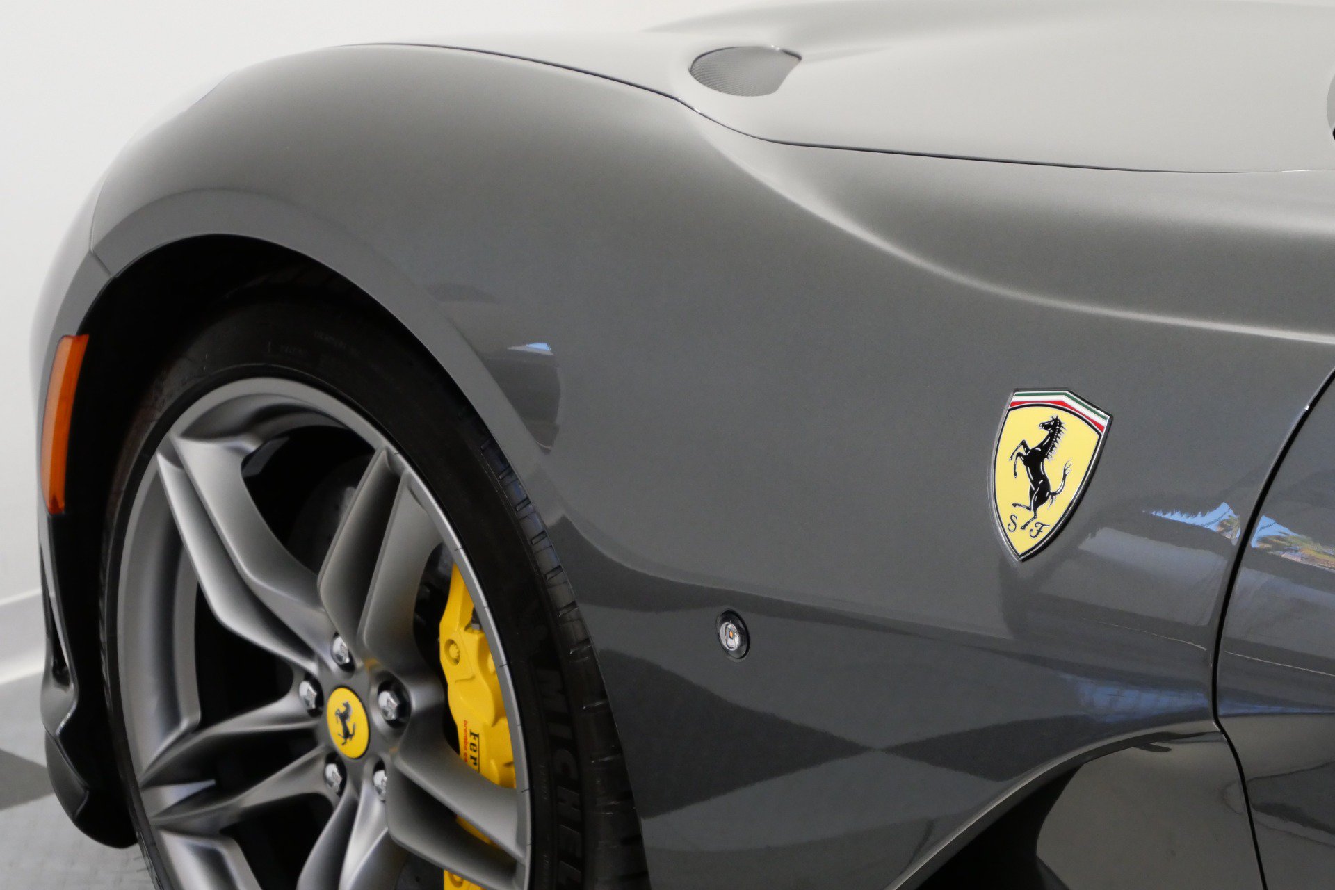 Used 2021 Ferrari 812 GTS RWD image 47
