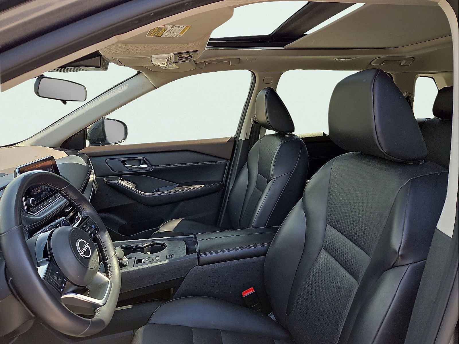 Used 2022 Nissan Rogue SV w/ SV Premium Package FWD image 13