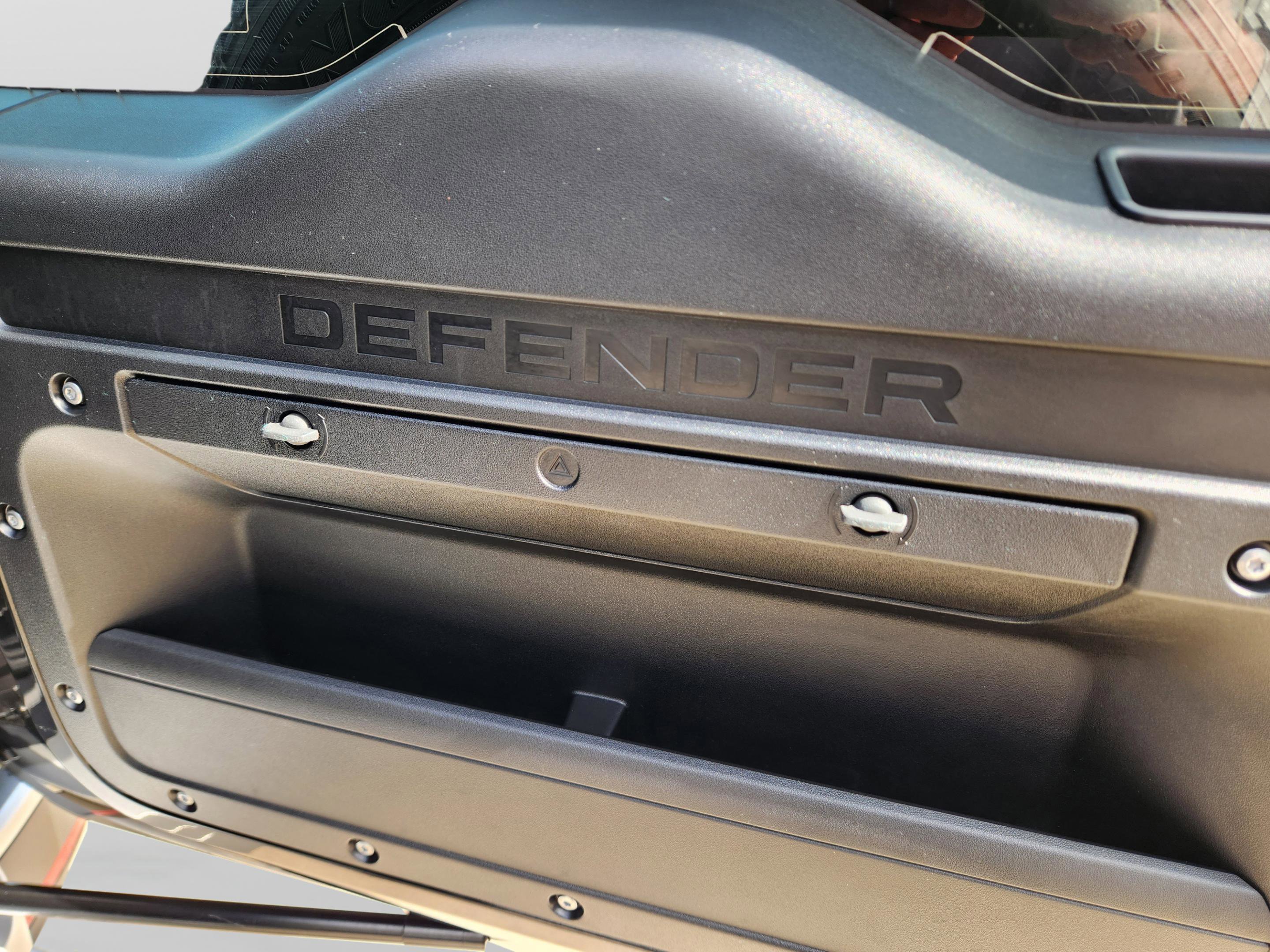 Certified 2025 Land Rover Defender 110 S image 29