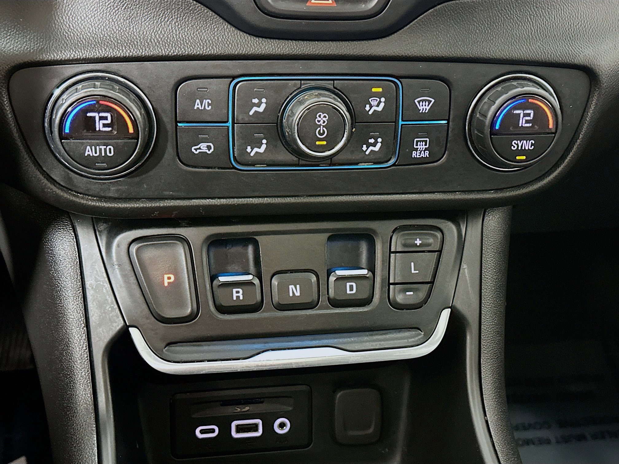 Used 2020 GMC Terrain SLT w/ Preferred Package AWD/4WD image 15