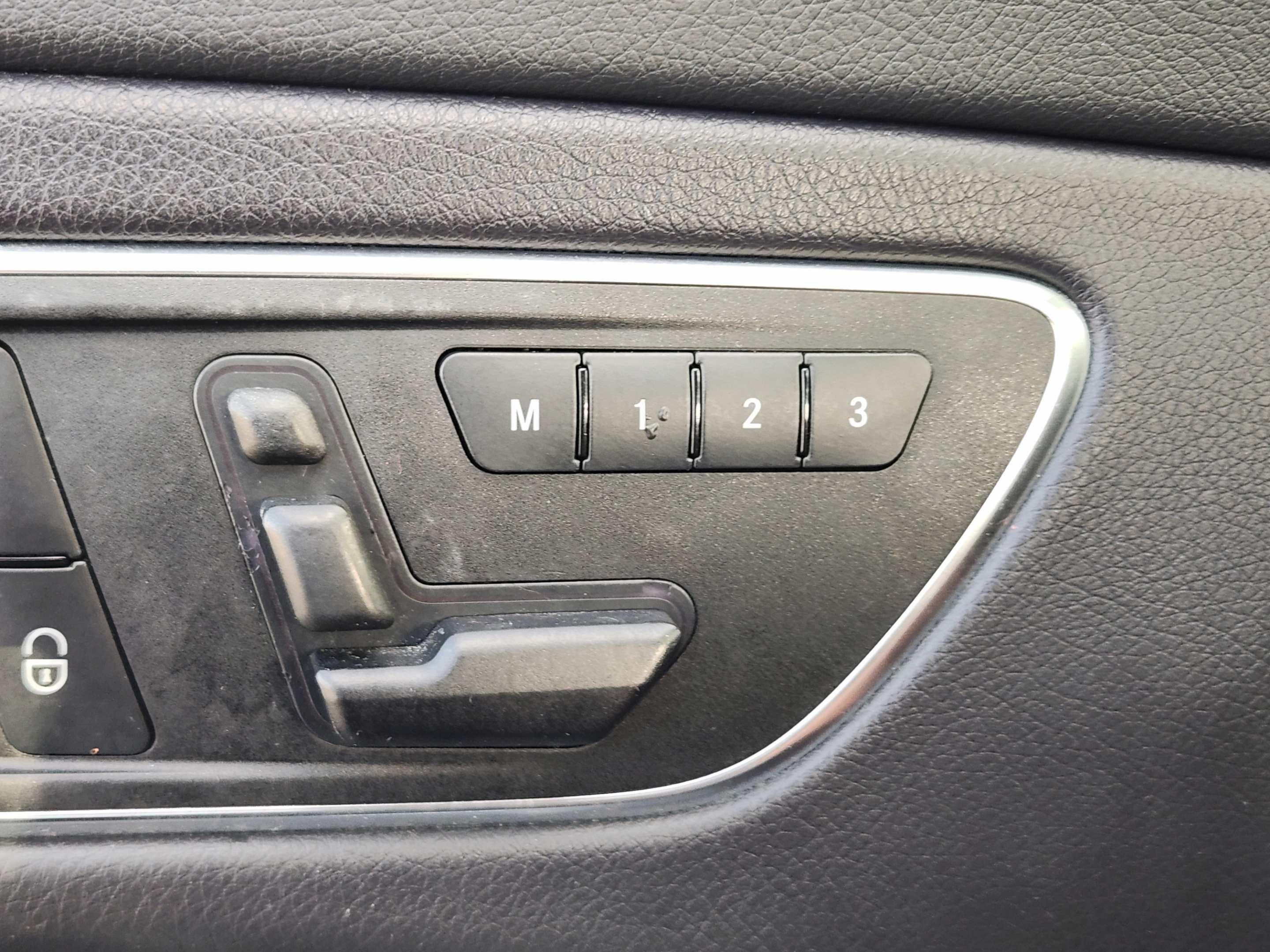 Used 2015 Mercedes-Benz CLA 45 AMG 4MATIC image 21