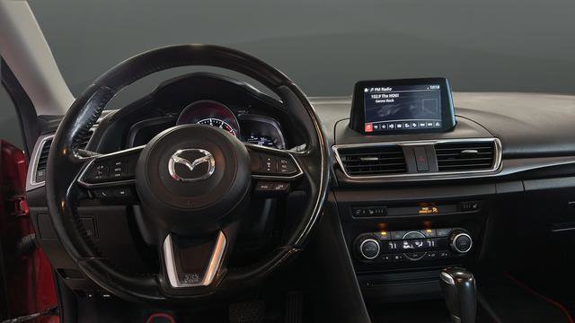 Used 2018 MAZDA MAZDA3 Grand Touring FWD image 11