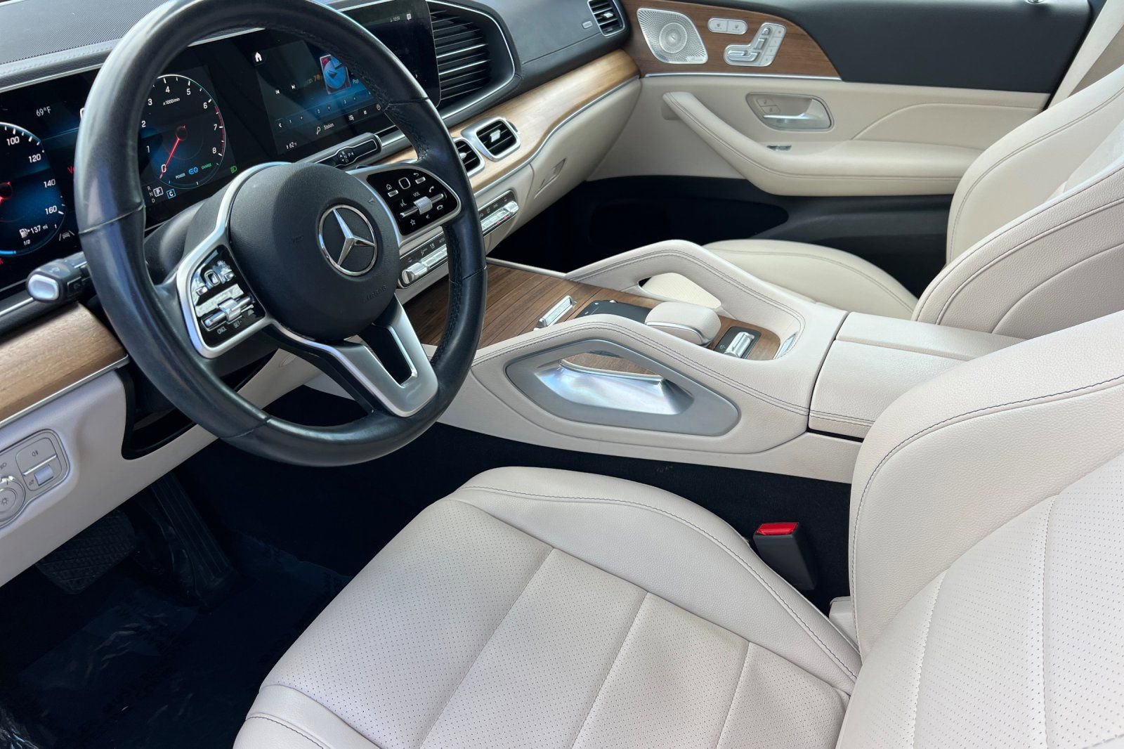 Used 2022 Mercedes-Benz GLS 450 4MATIC image 13