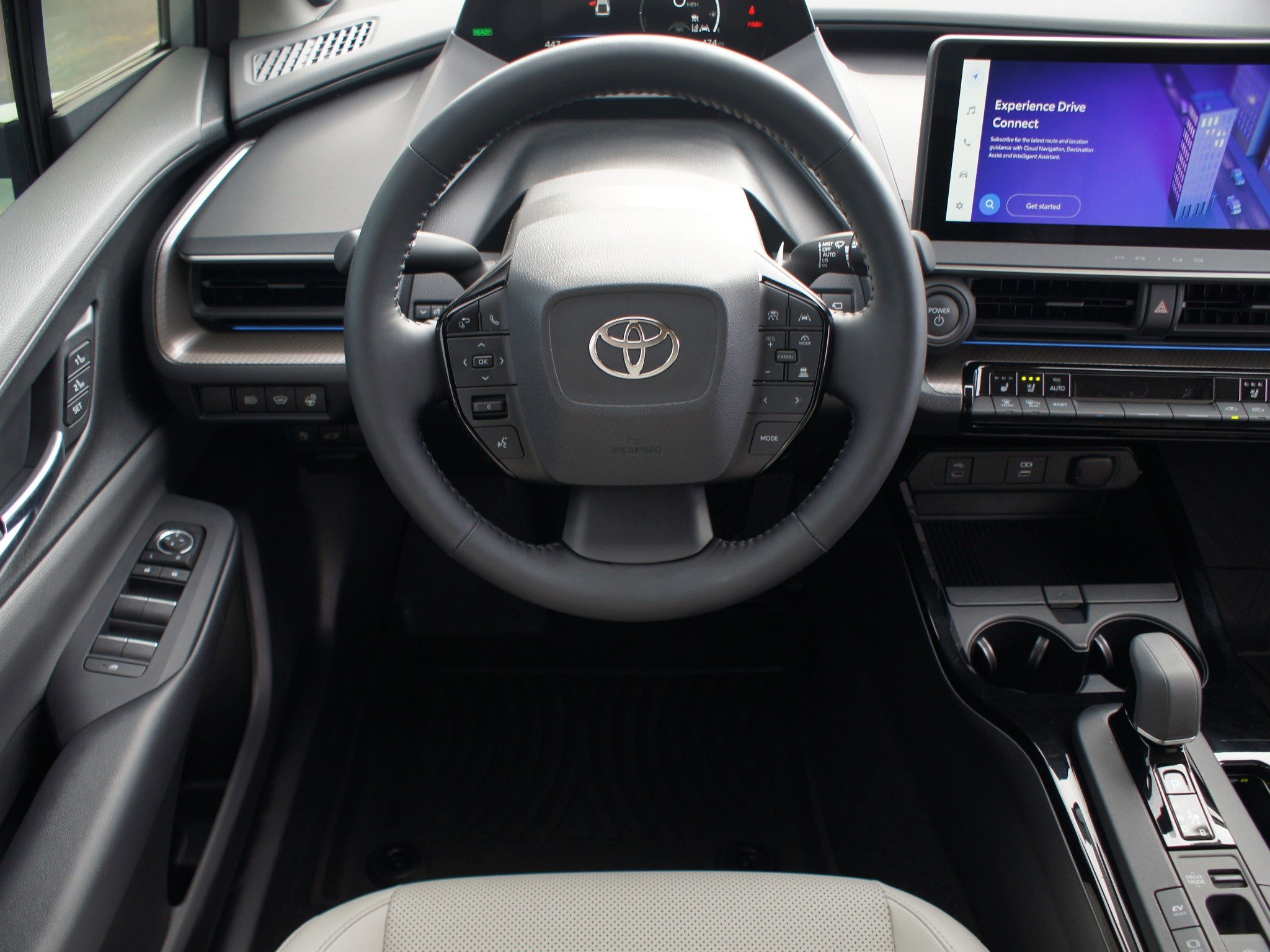 Used 2024 Toyota Prius Limited w/ Limited Premium Package FWD image 5