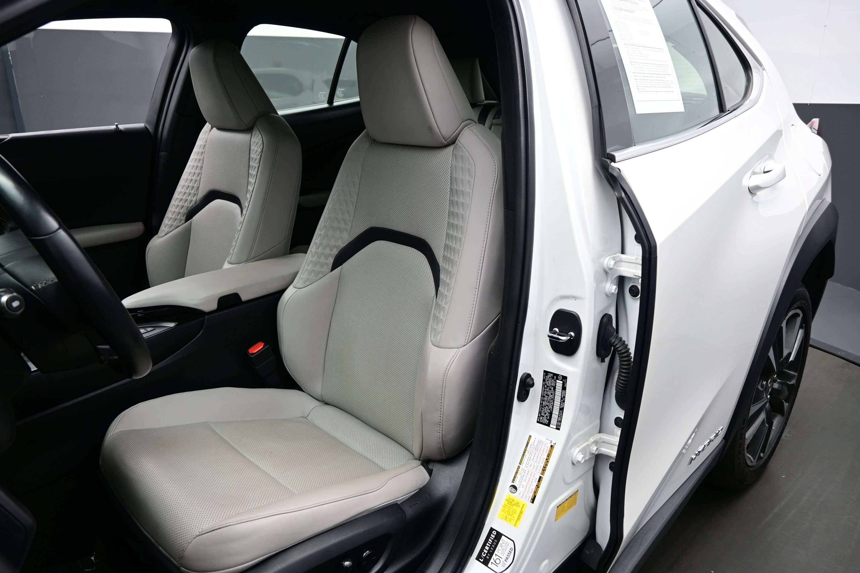 Used 2020 Lexus UX 250h w/ Premium Package AWD/4WD image 12