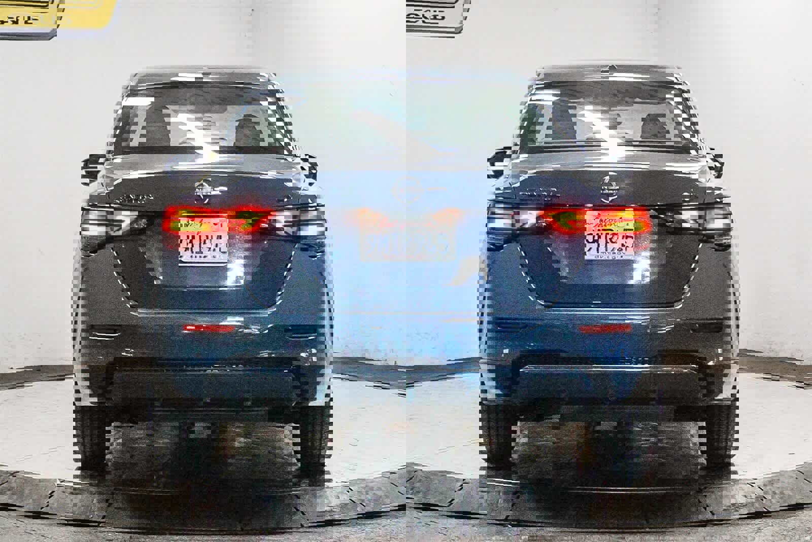 Used 2024 Nissan Sentra SV image 3