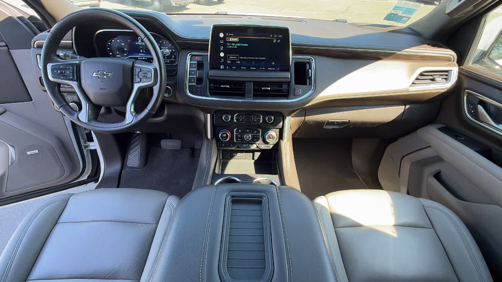 Used 2022 Chevrolet Tahoe Z71 w/ Luxury Package AWD/4WD image 26