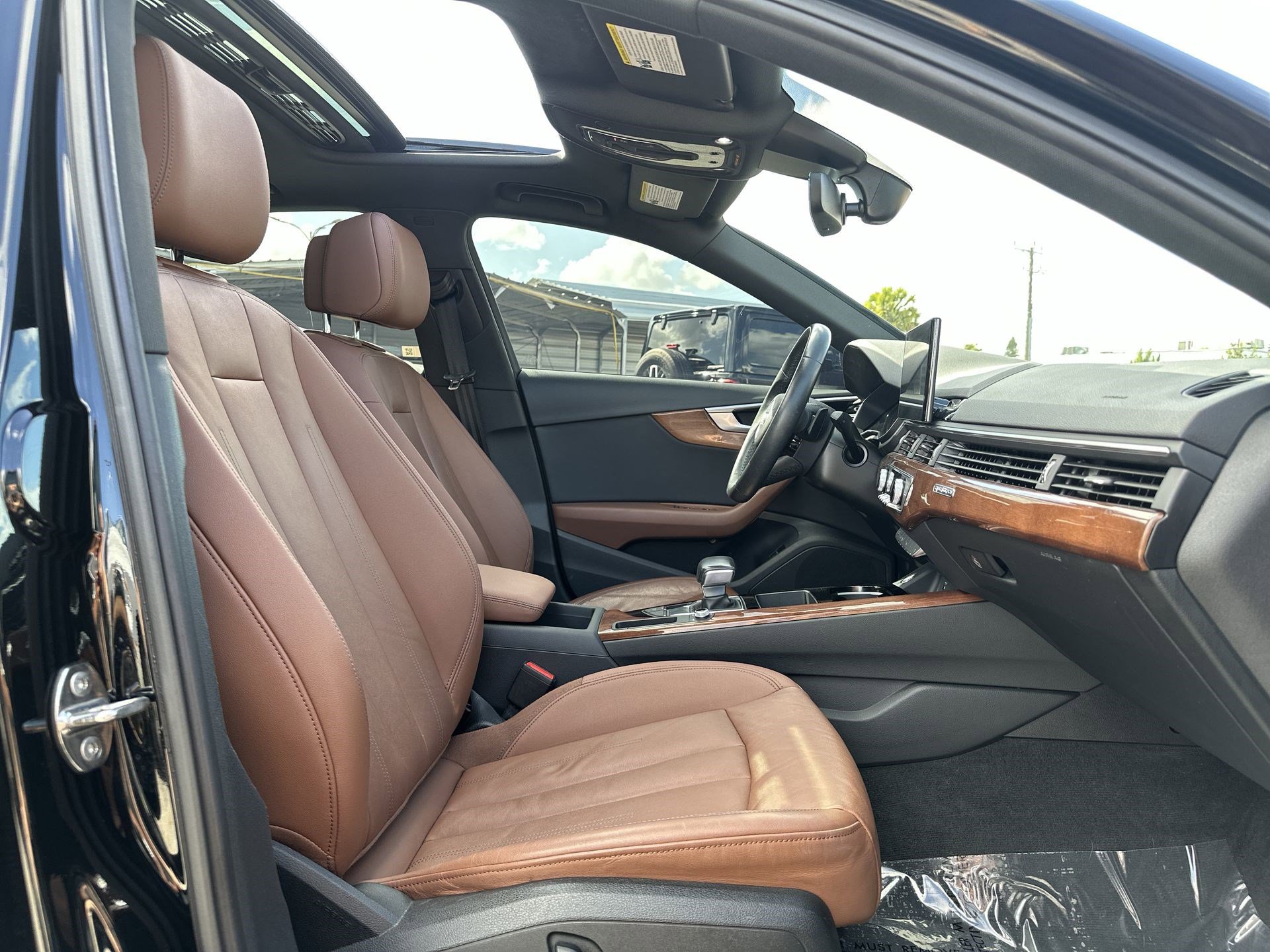 Used 2021 Audi A4 2.0T Premium w/ Convenience Package image 25