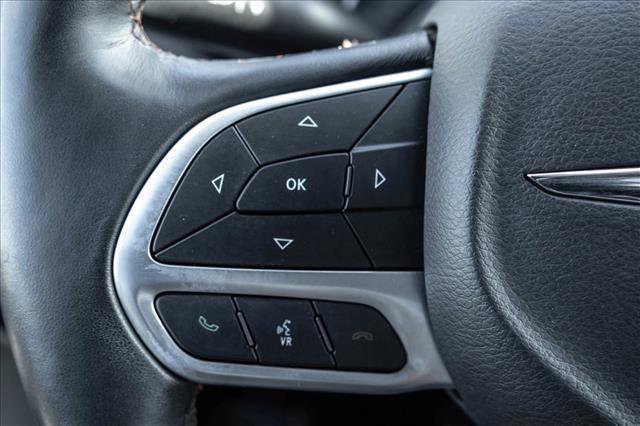 Used 2019 Chrysler Pacifica Touring-L Plus image 14