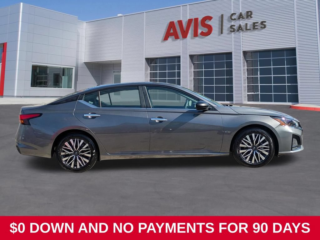 Used 2025 Nissan Altima 2.5 SV FWD image 5