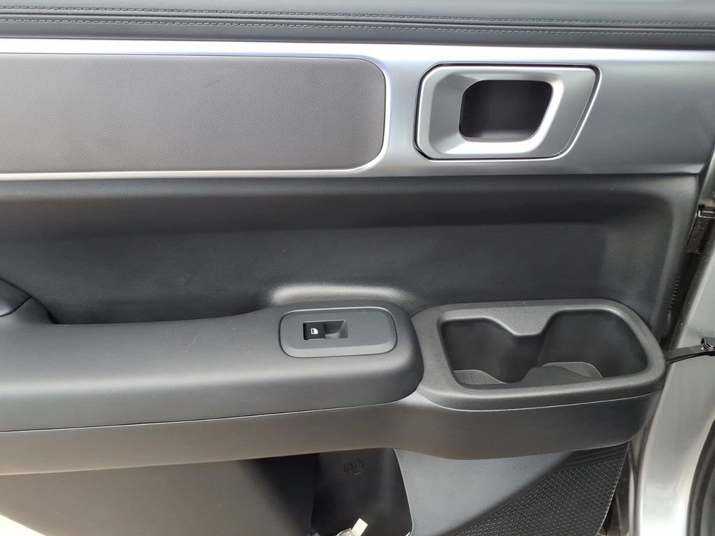 New 2026 Hyundai Santa Fe SE FWD image 9