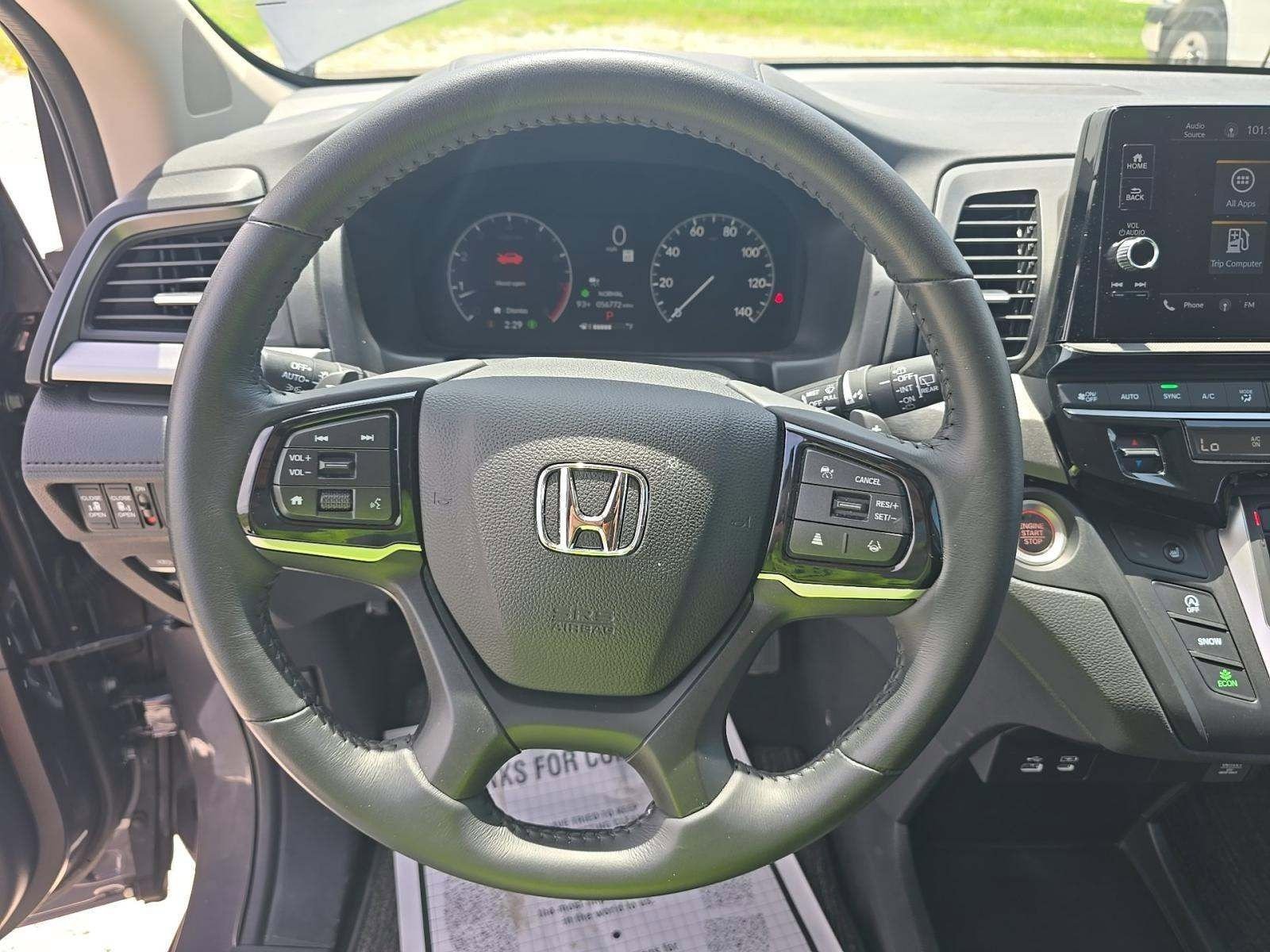 Used 2025 Honda Odyssey EX-L image 15