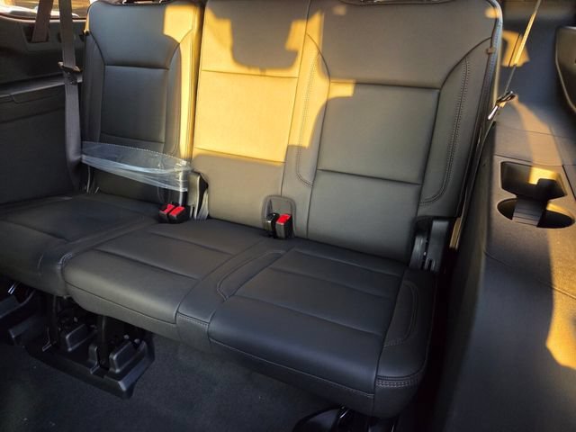 New 2026 Chevrolet Suburban High Country AWD/4WD image 7