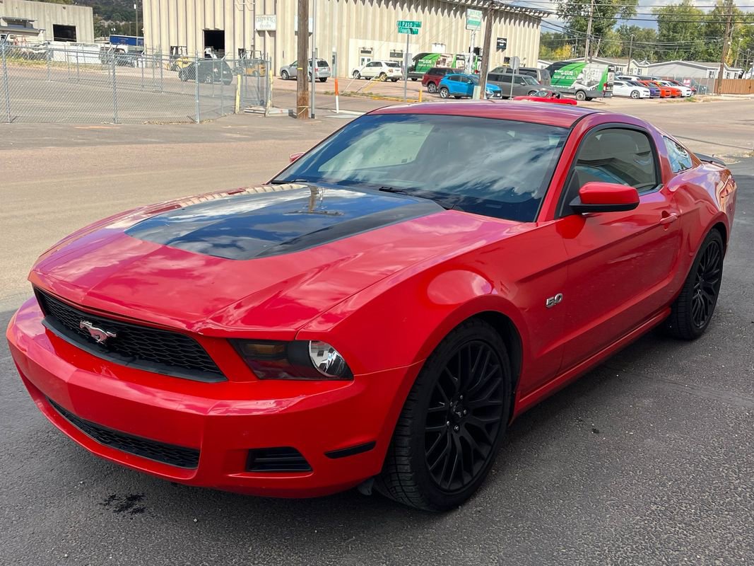 Used 2012 Ford Mustang GT RWD image 3