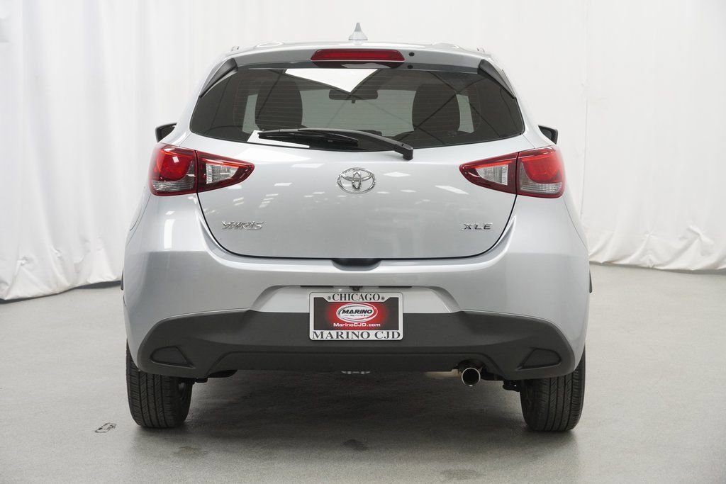 Used 2020 Toyota Yaris XLE image 11