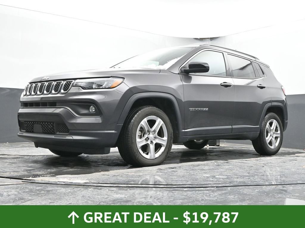 Used 2024 Jeep Compass Latitude image 47
