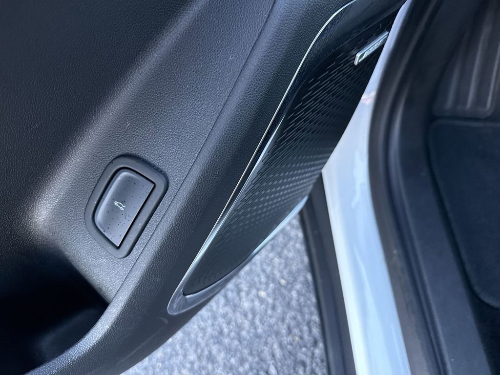 Certified 2025 GMC Acadia Elevation image 31