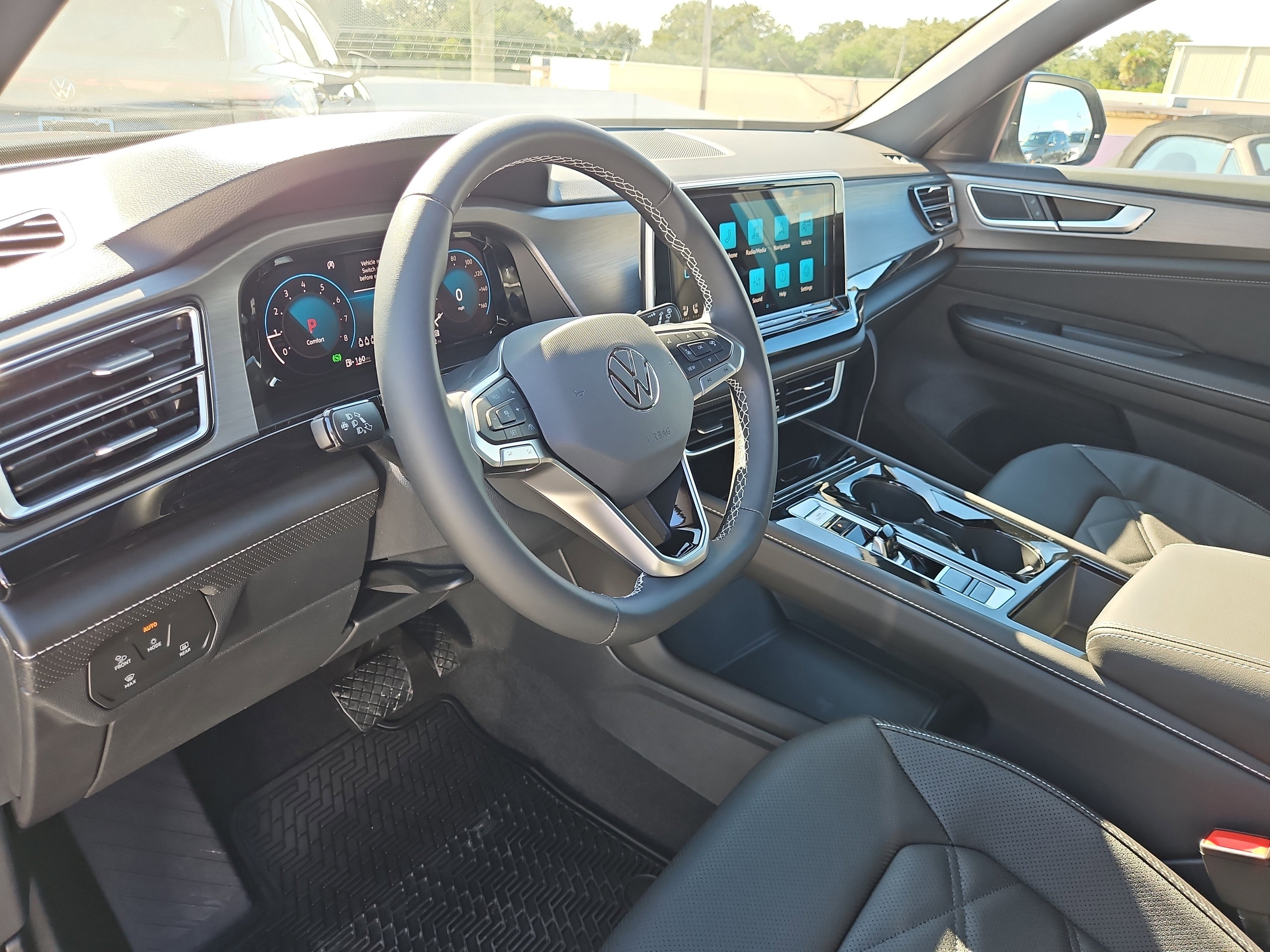 New 2026 Volkswagen Atlas Cross Sport SE image 13