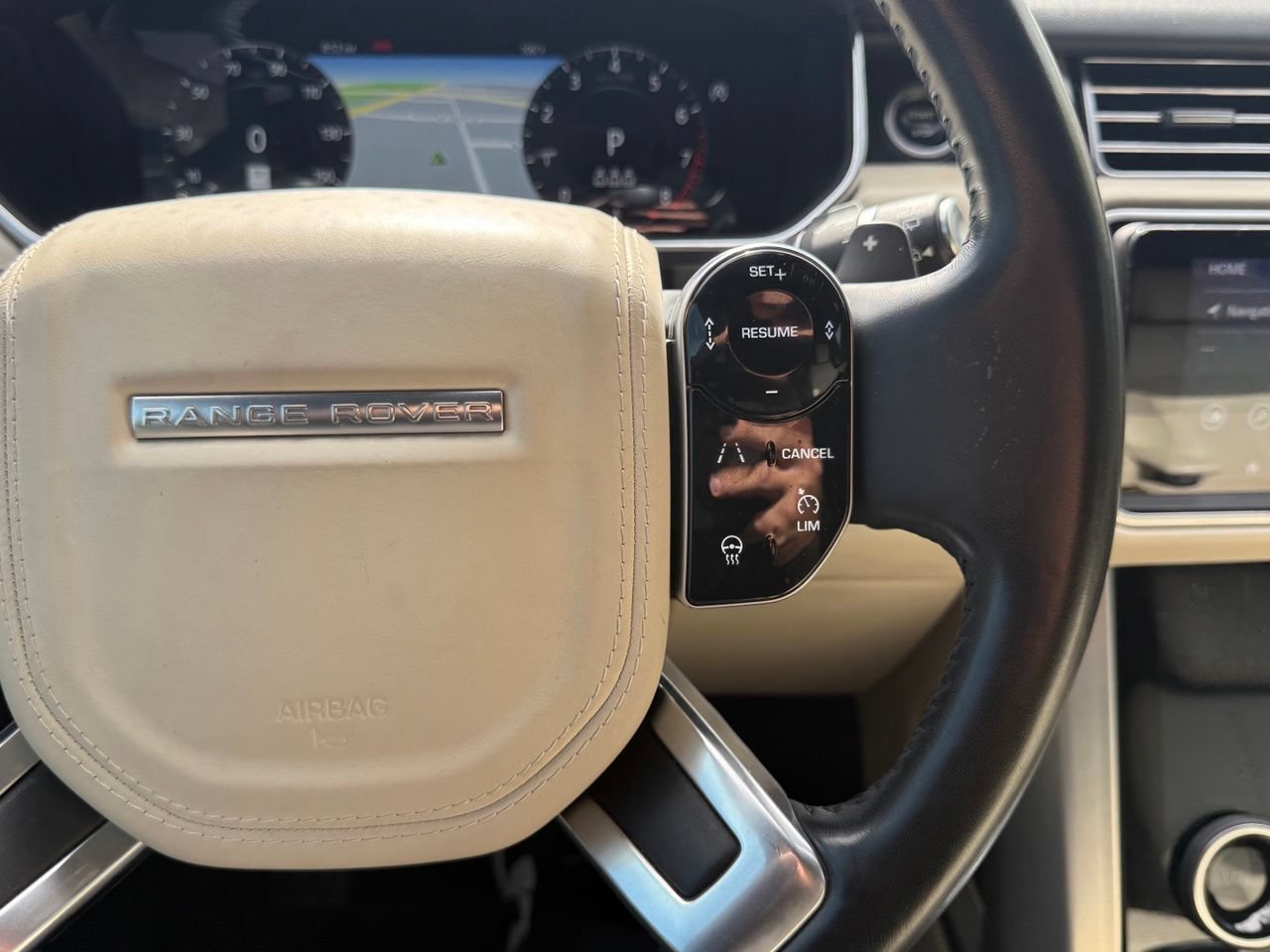 Used 2019 Land Rover Range Rover HSE AWD/4WD image 19