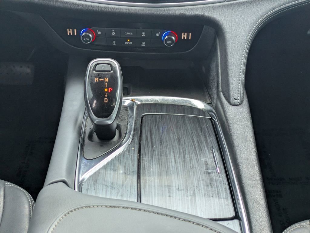 Used 2020 Buick Enclave Essence w/ Sport Touring Edition image 20