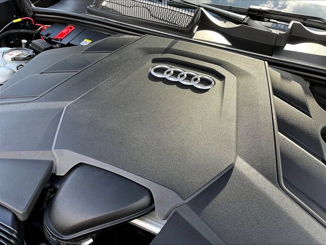 Used 2022 Audi Q8 Prestige w/ Prestige Package AWD/4WD image 32