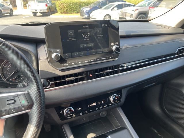 Used 2024 Mitsubishi Outlander SE Black Edition image 21